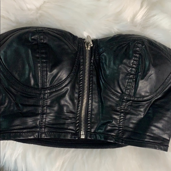 Gorgeous leather bikini top! 🖤🖤 - Picture 4 of 11